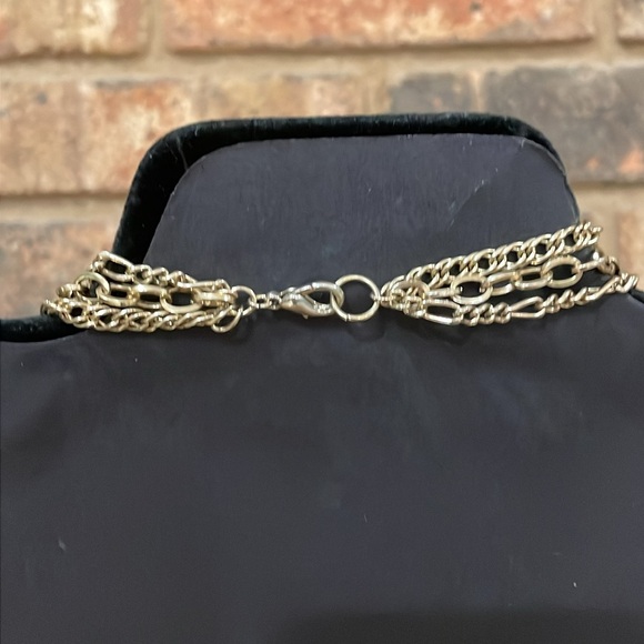 Vintage triple strand filagree,green & floral beaded gold tone chain necklace - Picture 5 of 7